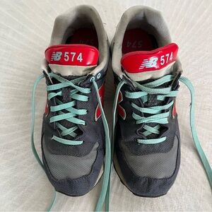 Vintage New Balance 574’s  size 7.5. Great color.